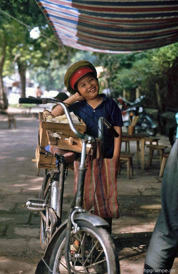 Một cậu bé bán kem, 1991.